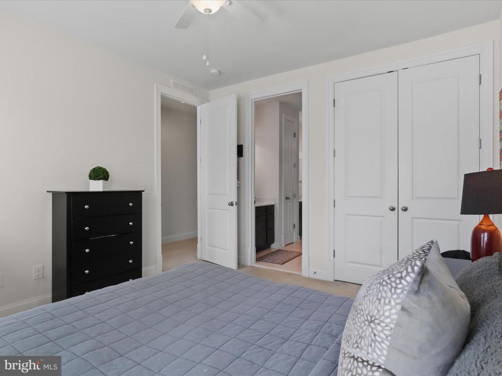 41070 Moondancer Ct