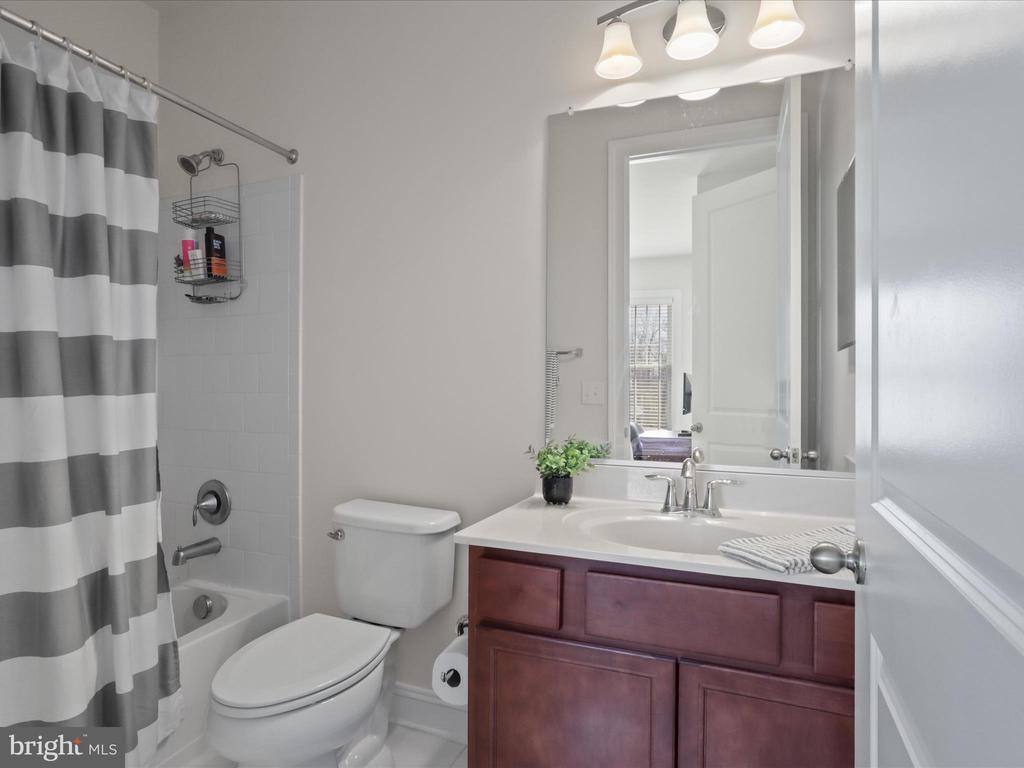 41070 Moondancer Ct