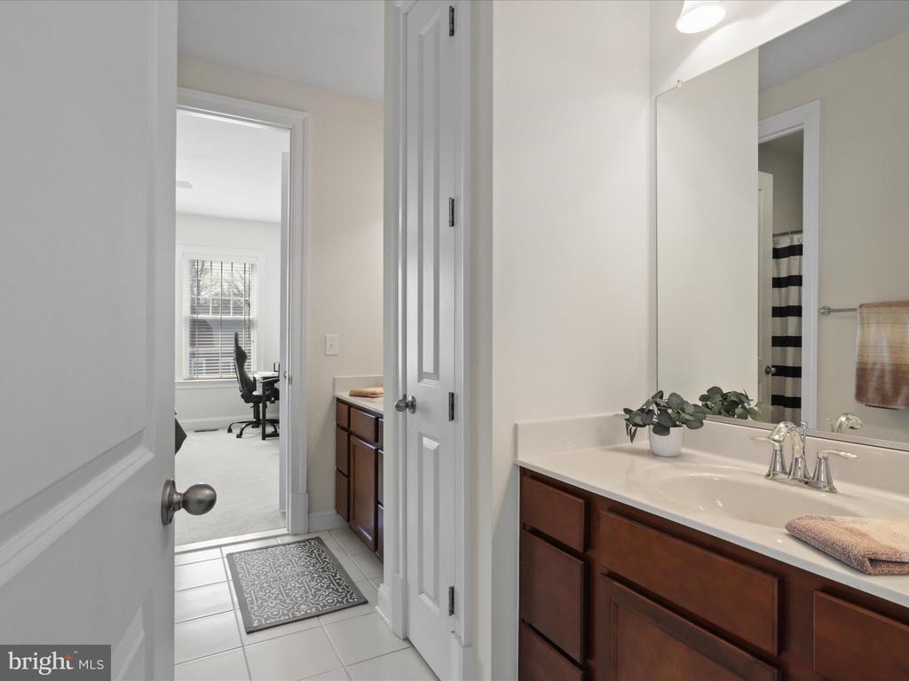 41070 Moondancer Ct