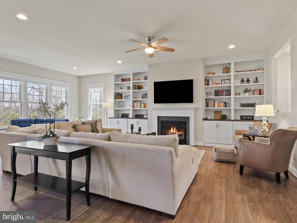 41070 Moondancer Ct