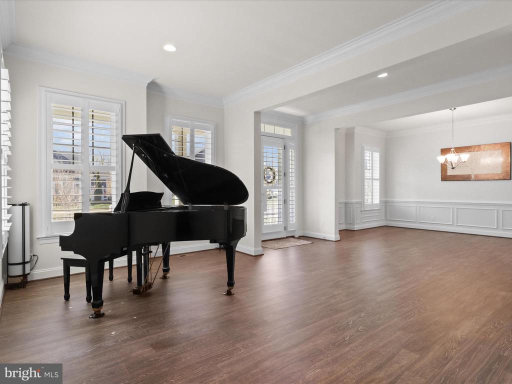 41070 Moondancer Ct