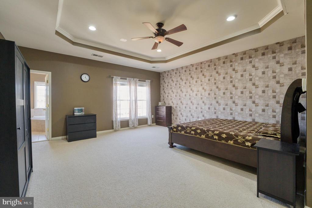 22255 Waterberry Ter
