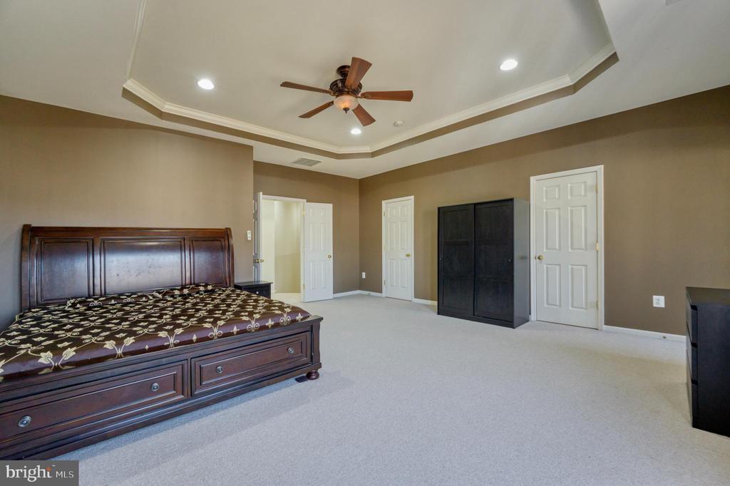 22255 Waterberry Ter