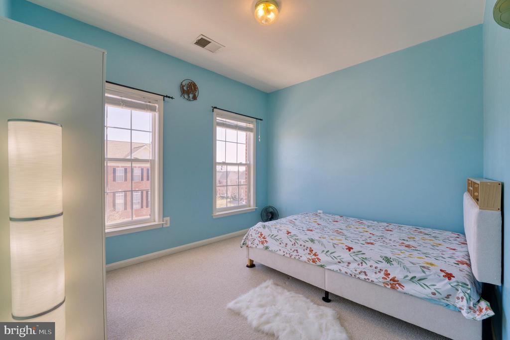 22255 Waterberry Ter