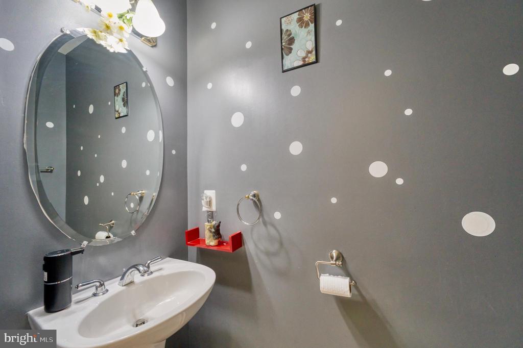 22255 Waterberry Ter