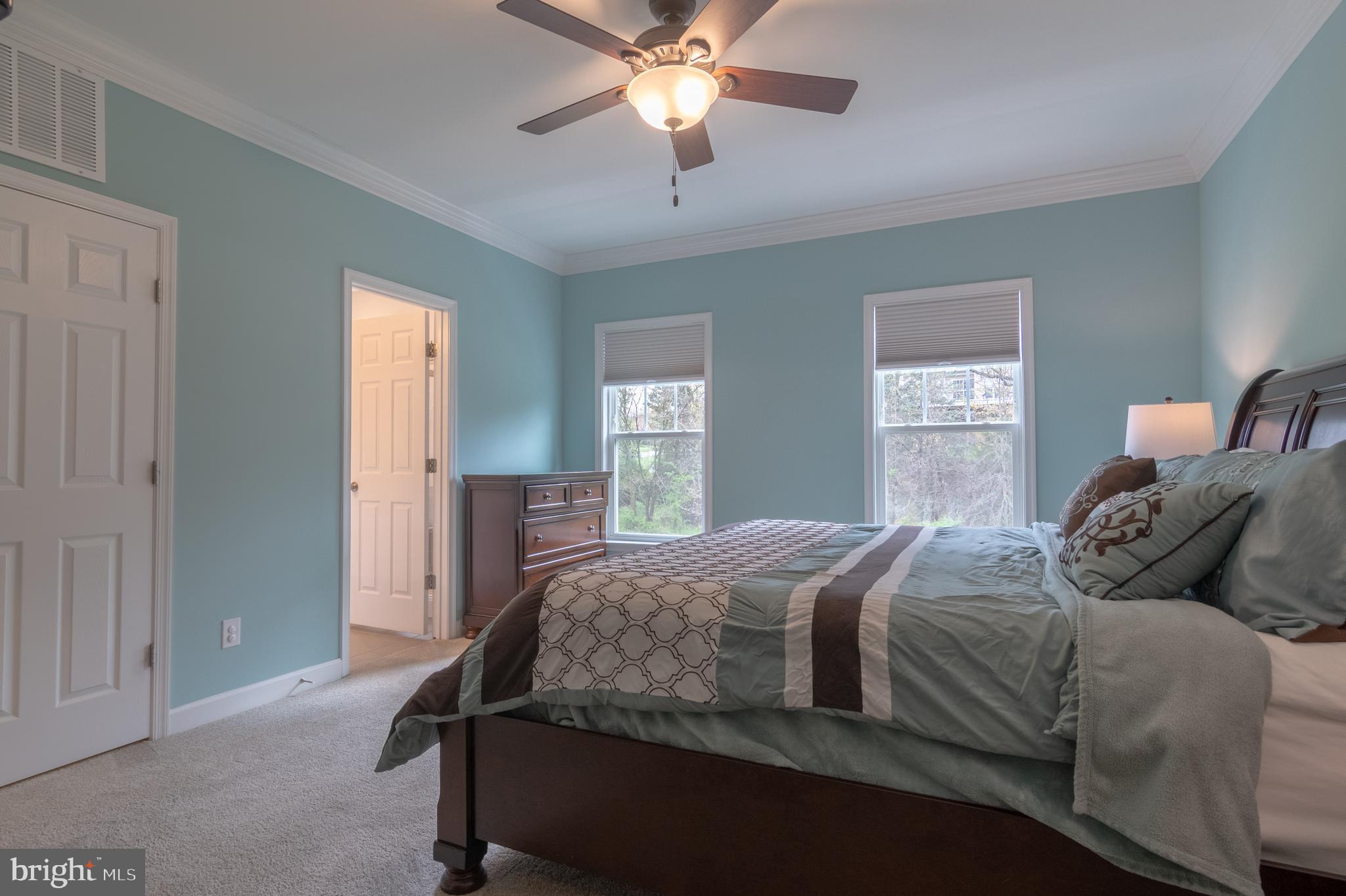 22278 Pinecroft Ter