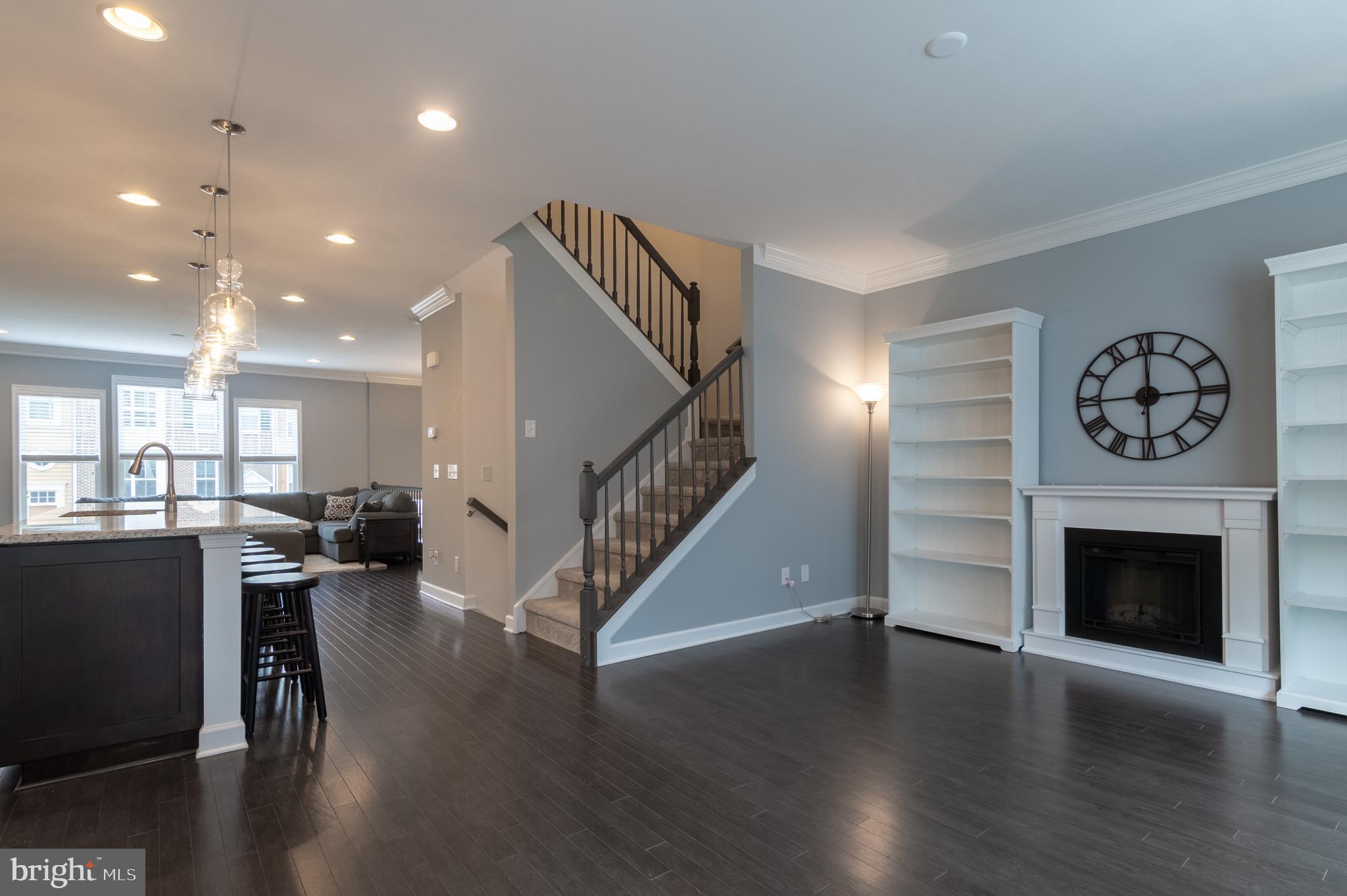 22278 Pinecroft Ter