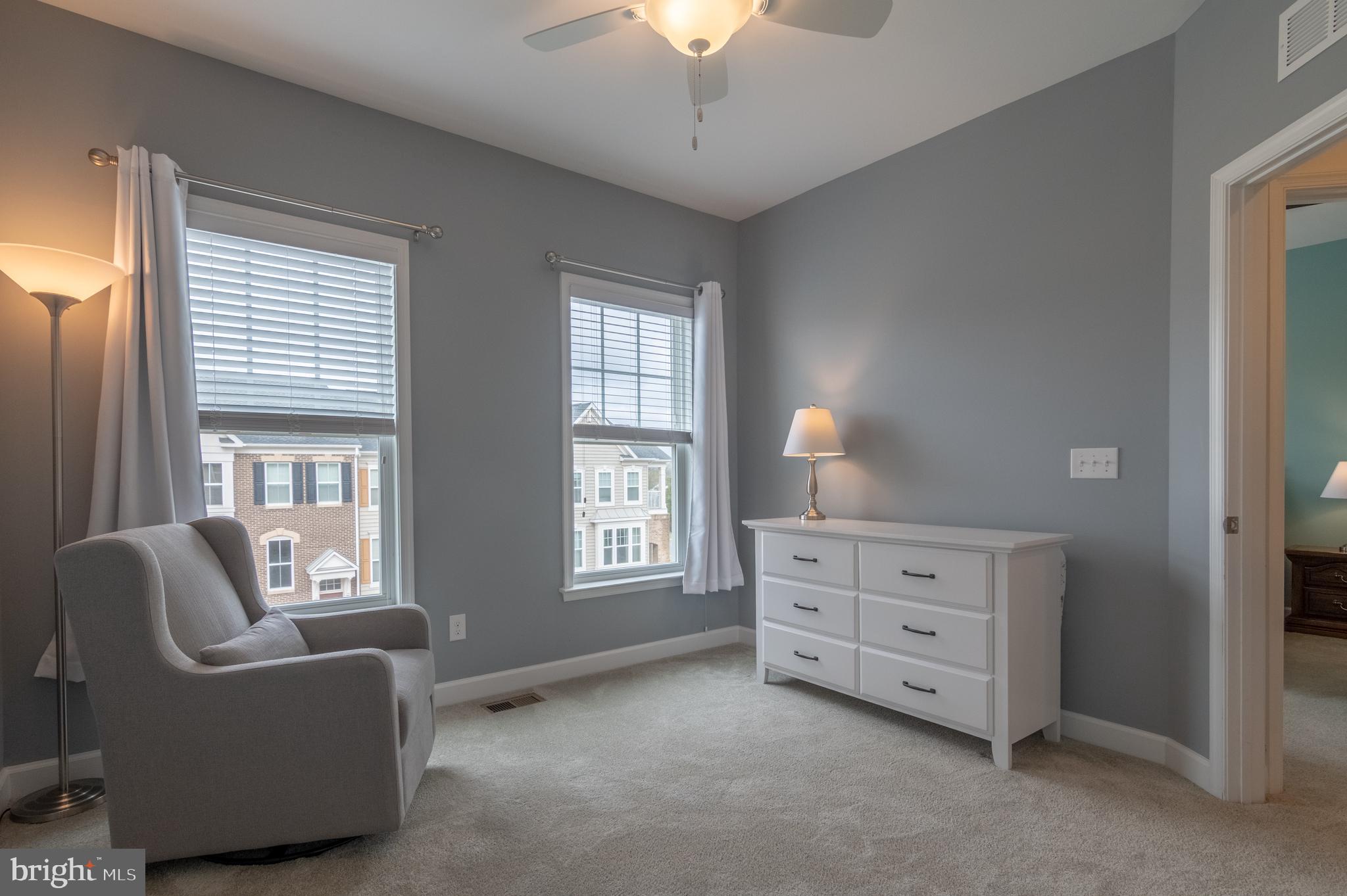 22278 Pinecroft Ter