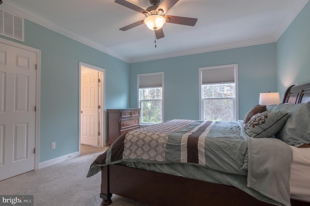 22278 Pinecroft Ter
