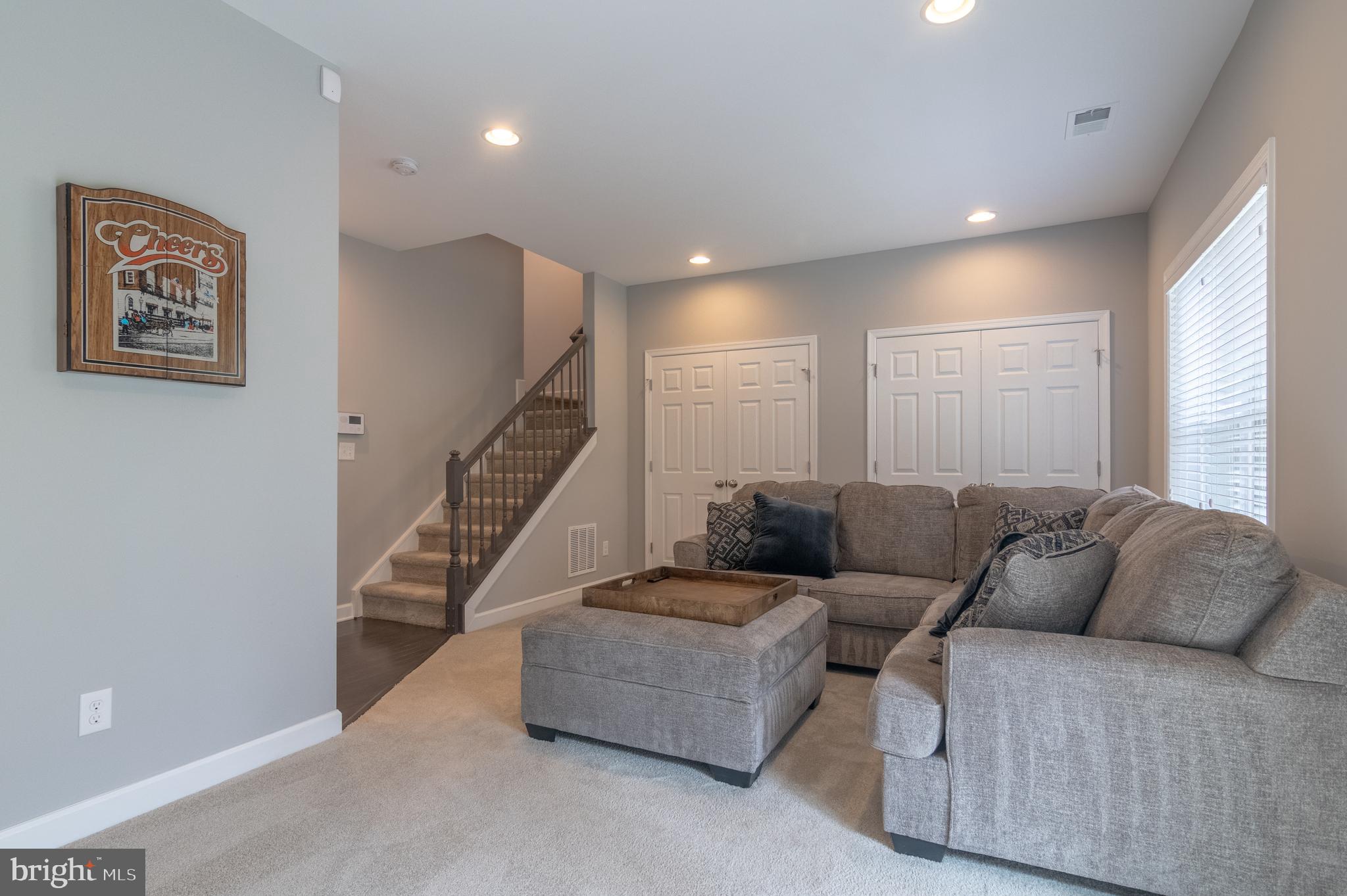 22278 Pinecroft Ter