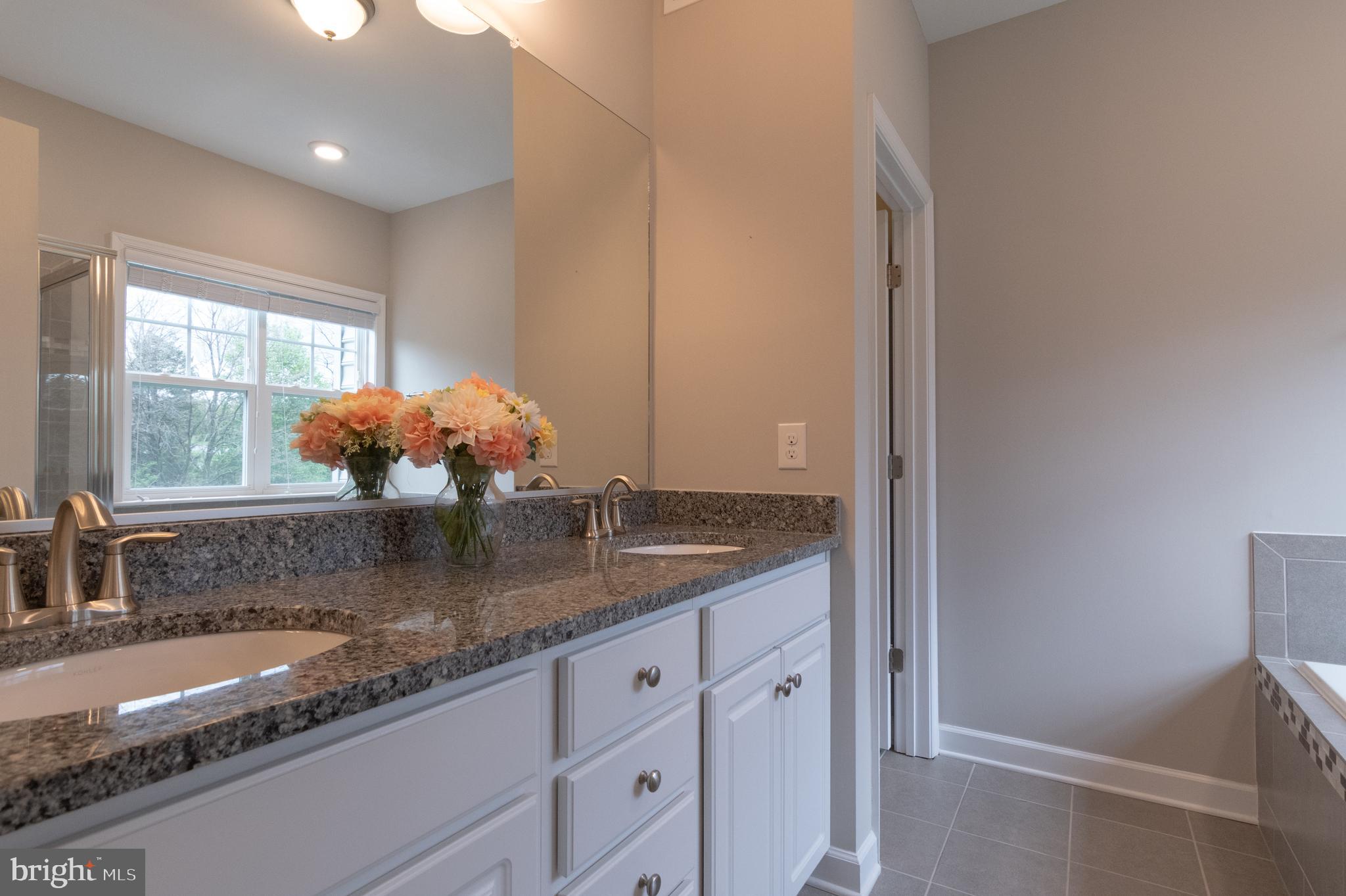 22278 Pinecroft Ter