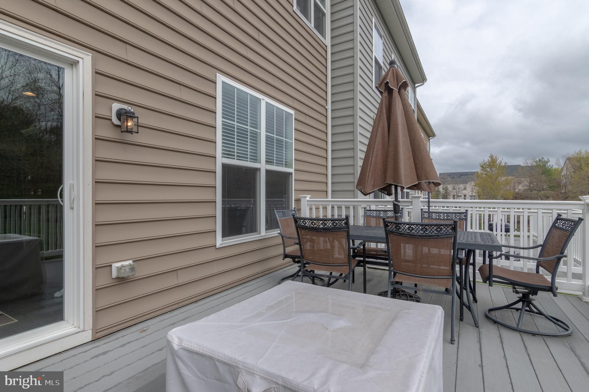 22278 Pinecroft Ter