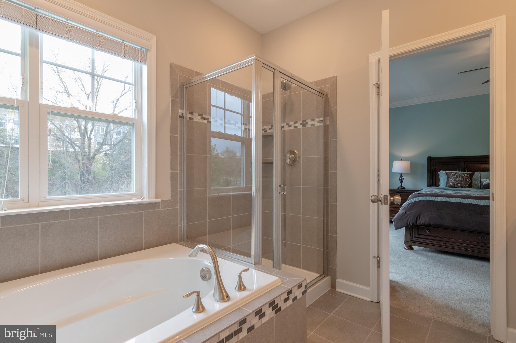 22278 Pinecroft Ter