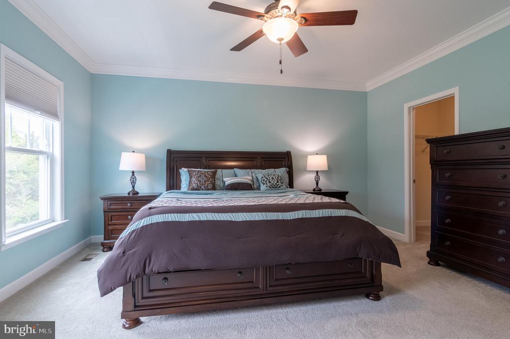 22278 Pinecroft Ter