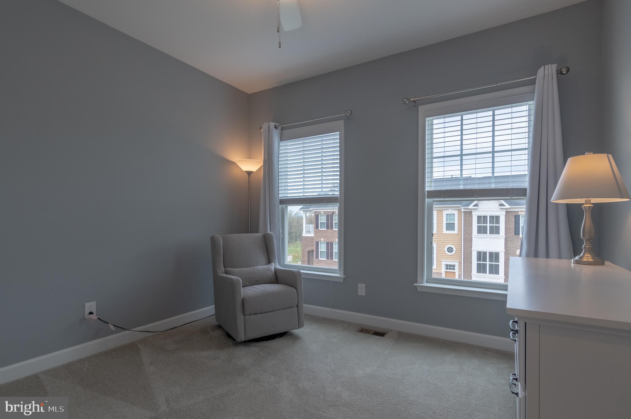 22278 Pinecroft Ter