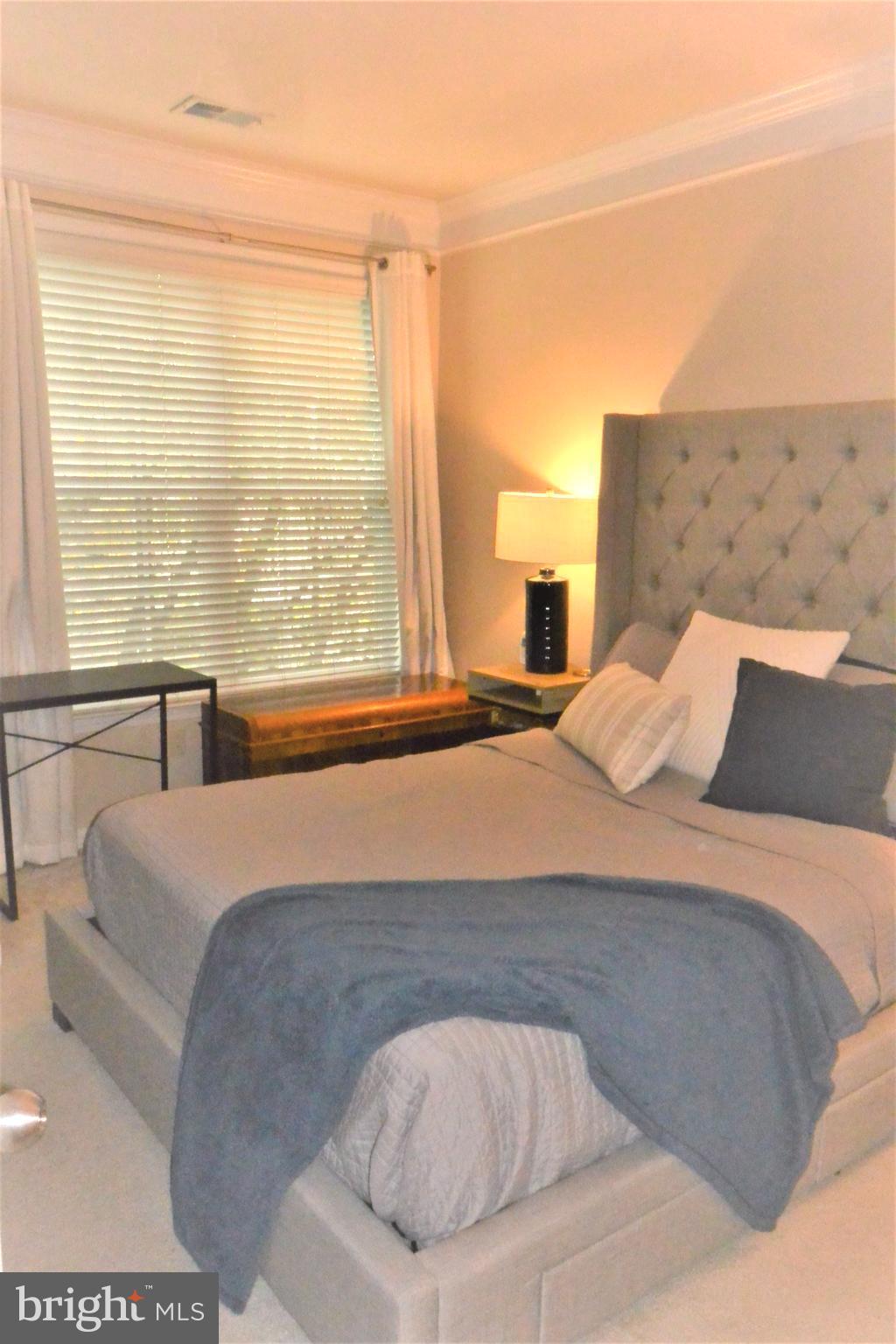 506 SUNSET VIEW TER SE #201