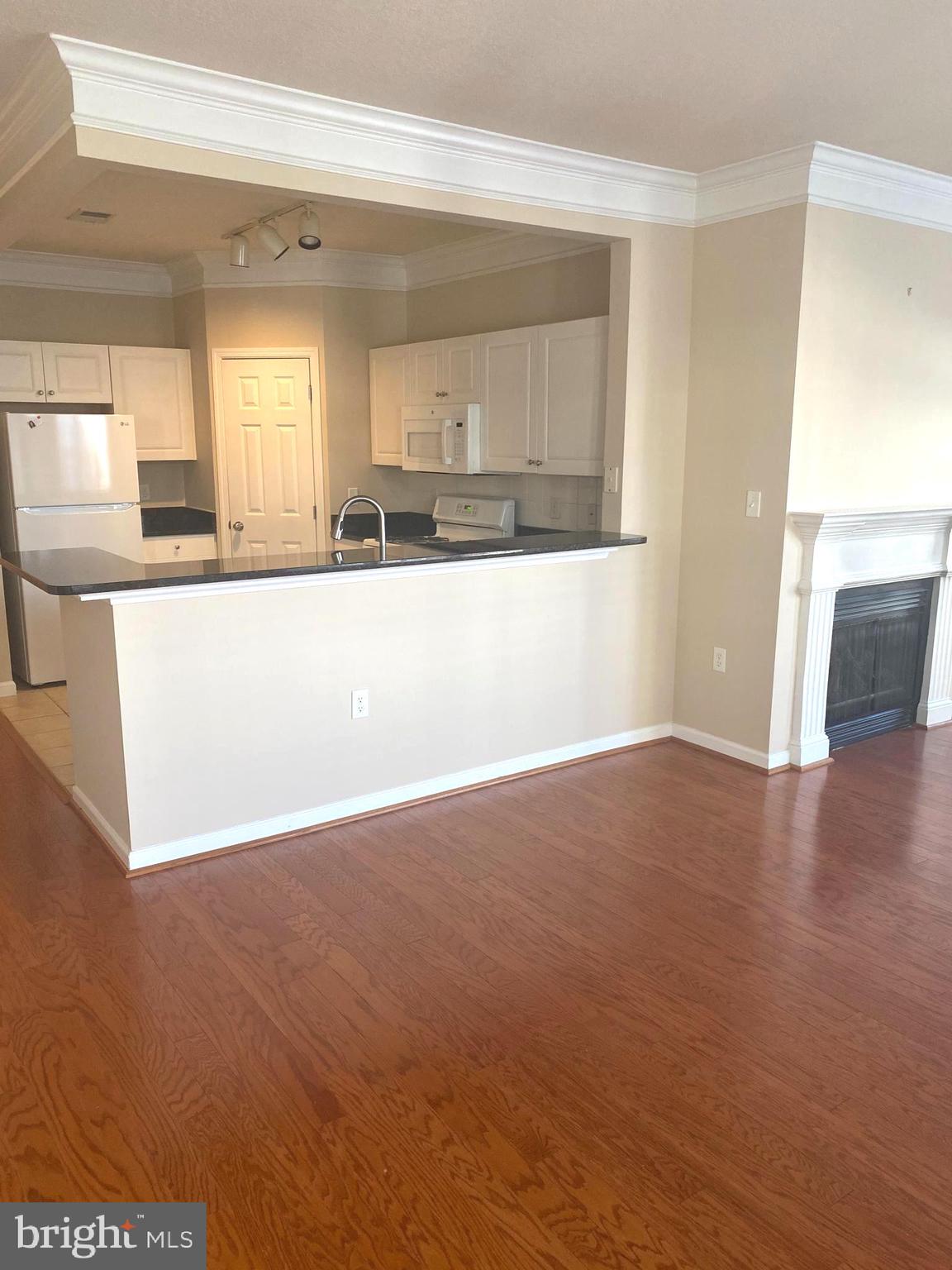 506 SUNSET VIEW TER SE #201