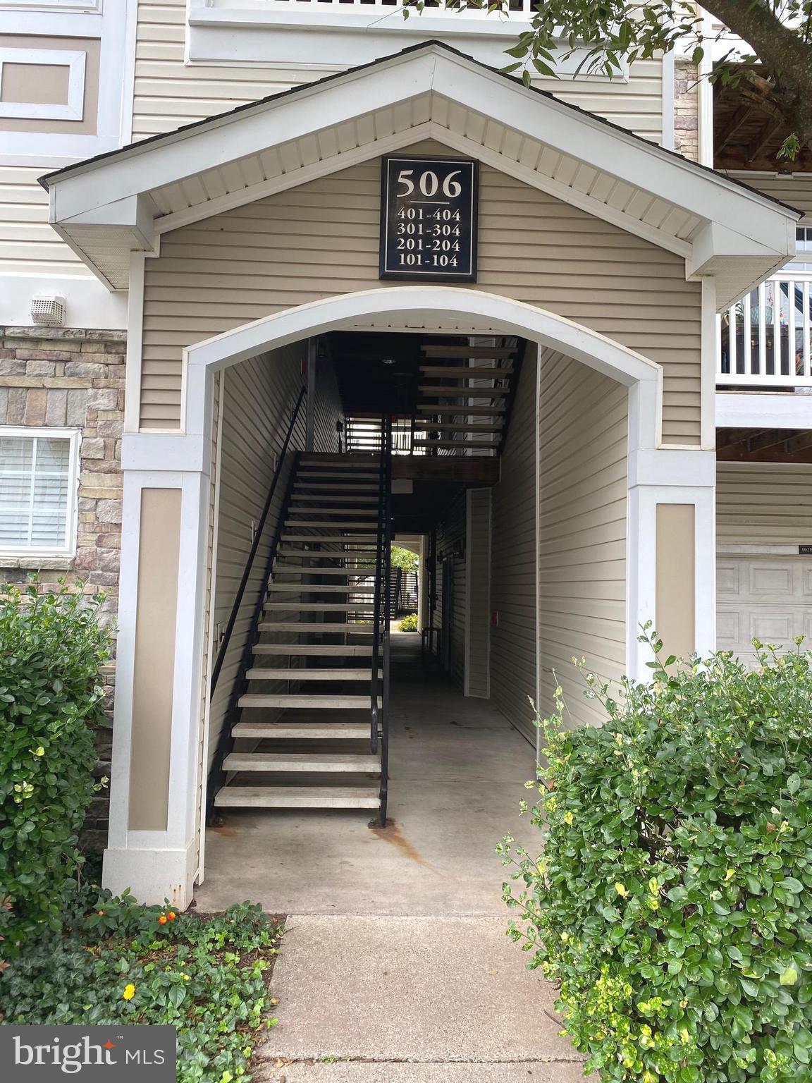 506 SUNSET VIEW TER SE #201