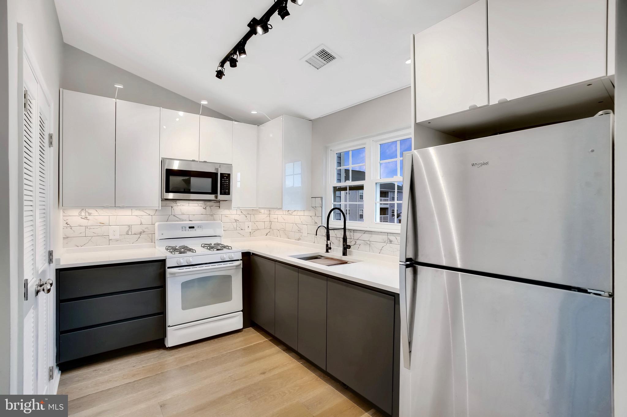 621 Constellation Sq SE #C