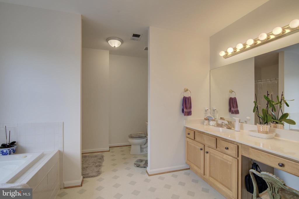 16470 Freemont