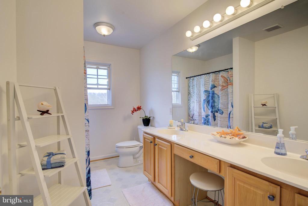 16470 Freemont