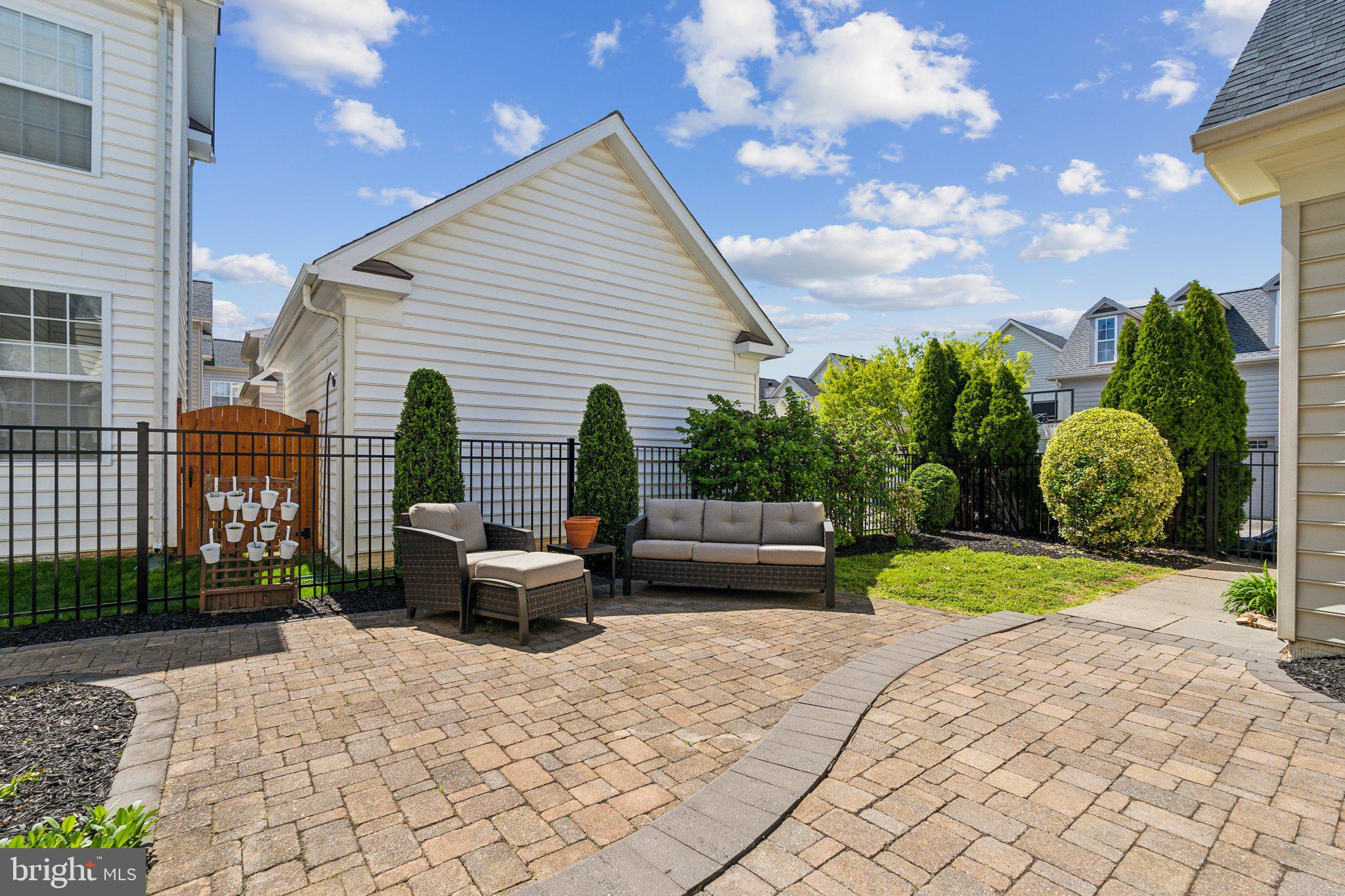 22634 Tivoli Ln