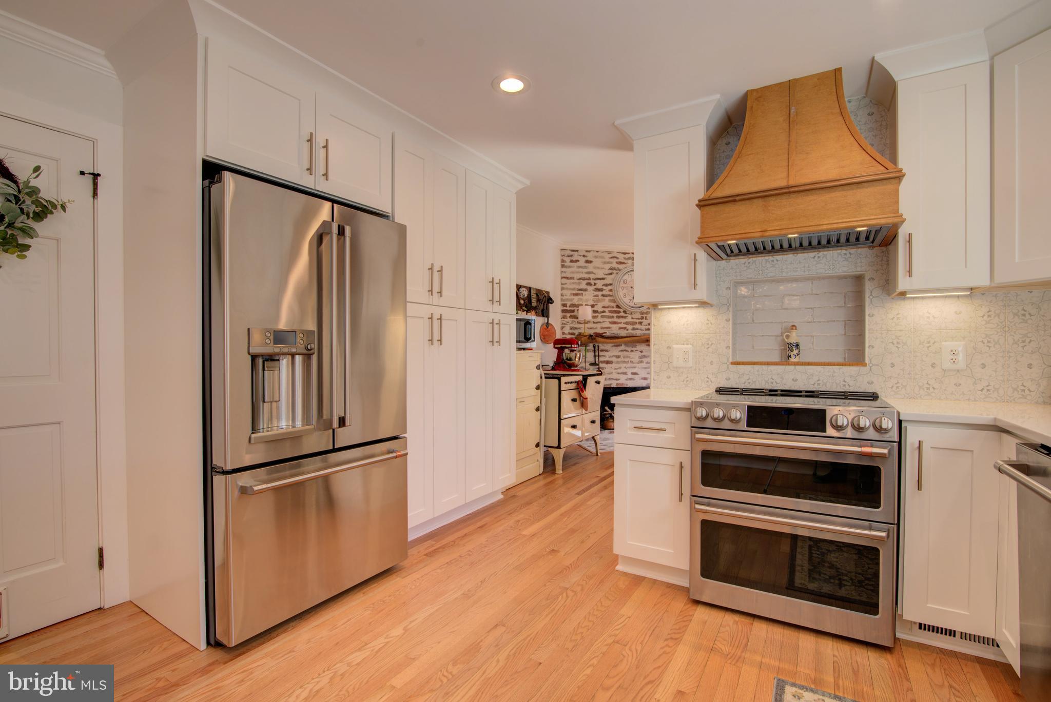 19411 Shelburne Glebe Rd