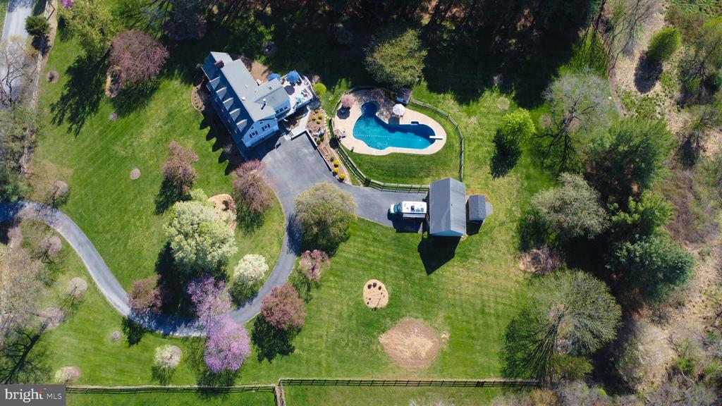19411 Shelburne Glebe Rd