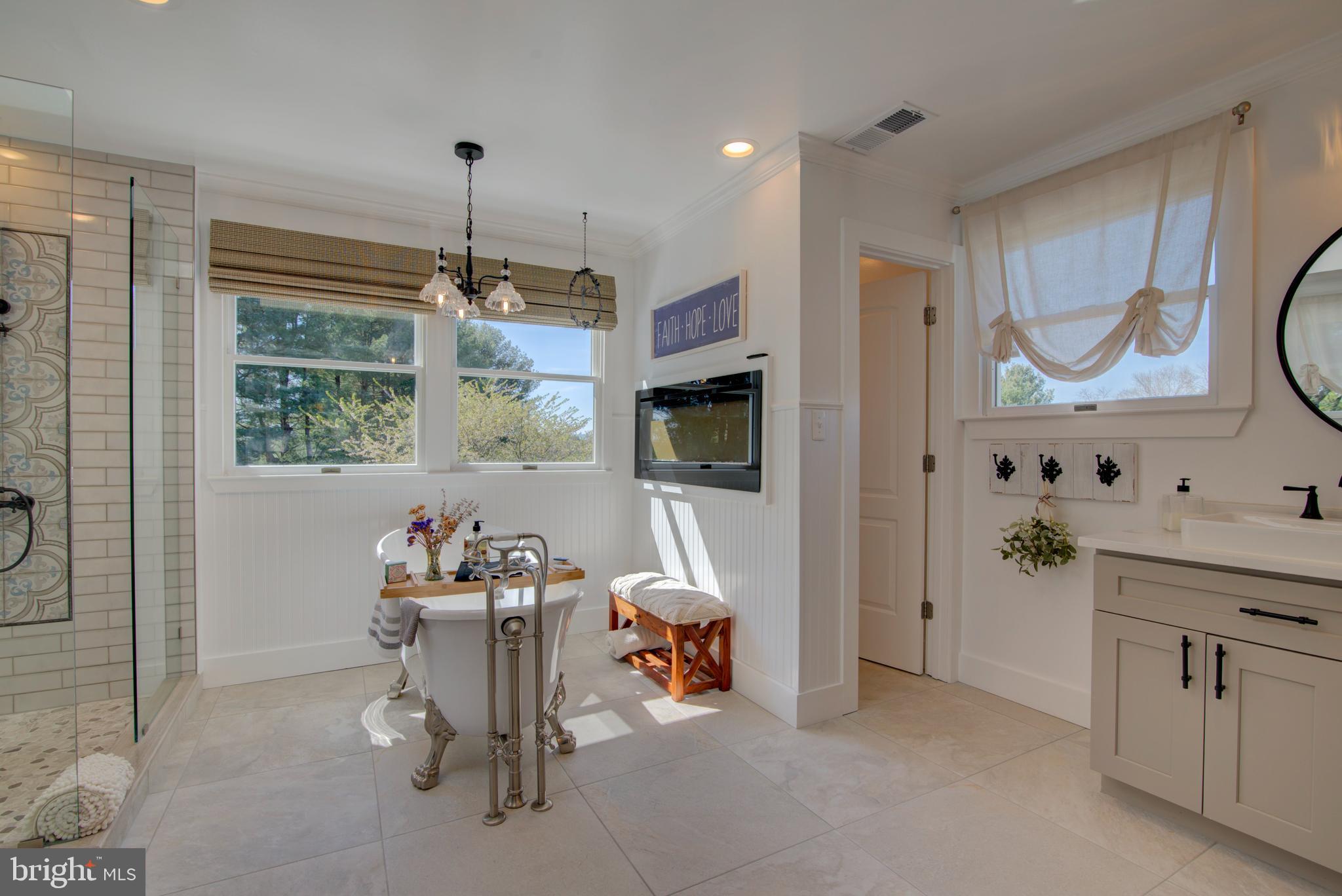 19411 Shelburne Glebe Rd