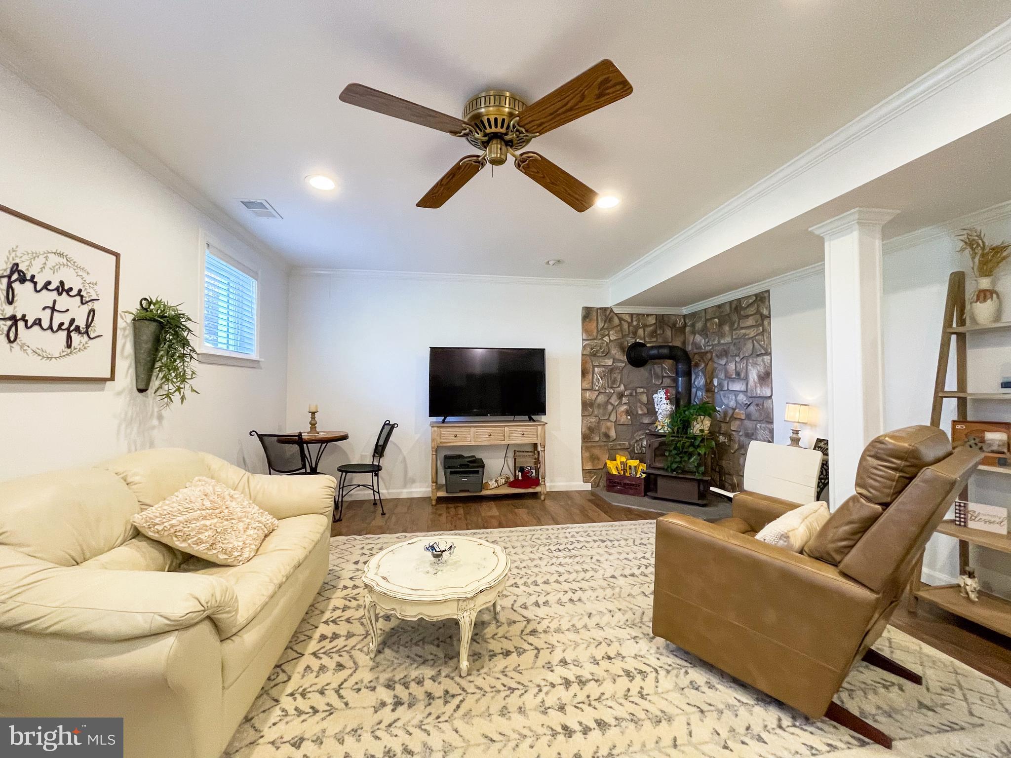 19411 Shelburne Glebe Rd