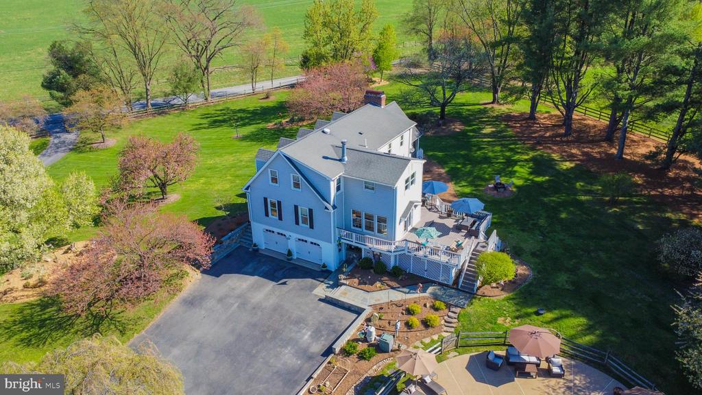 19411 Shelburne Glebe Rd