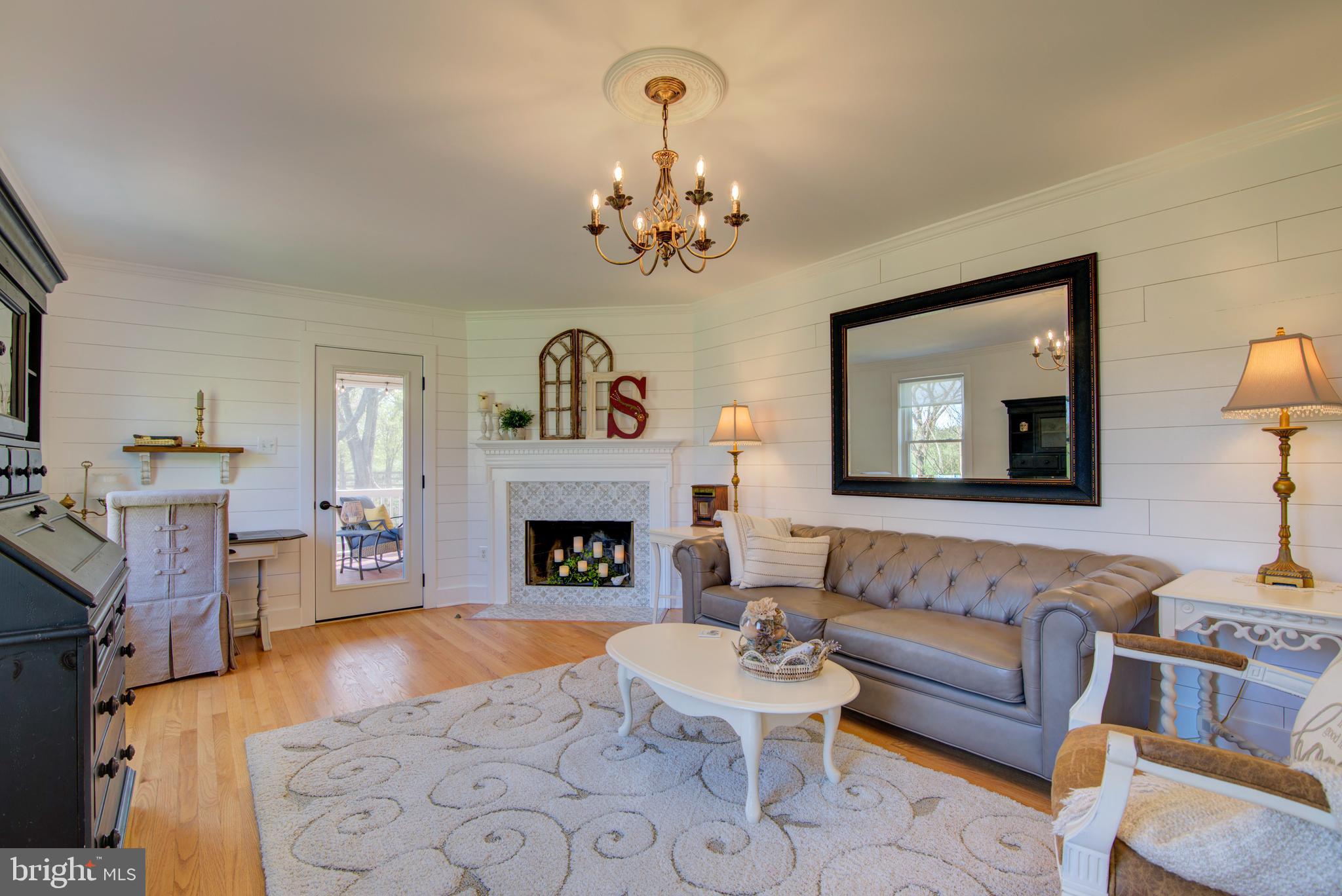 19411 Shelburne Glebe Rd