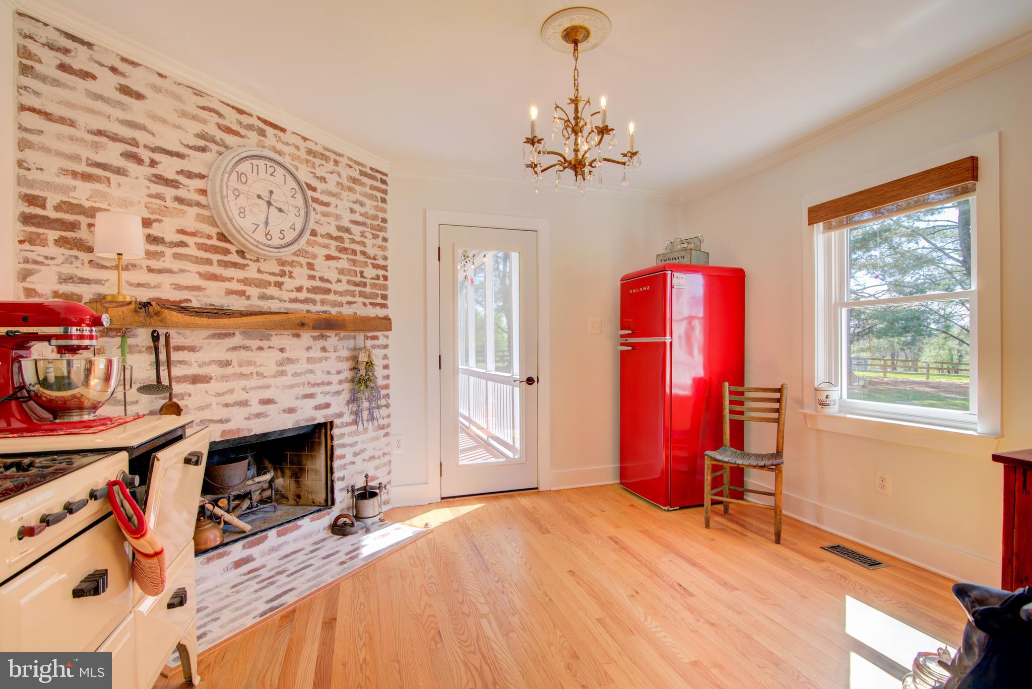 19411 Shelburne Glebe Rd