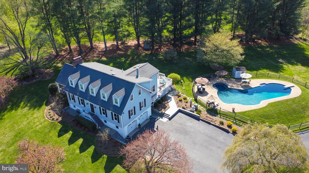 19411 Shelburne Glebe Rd