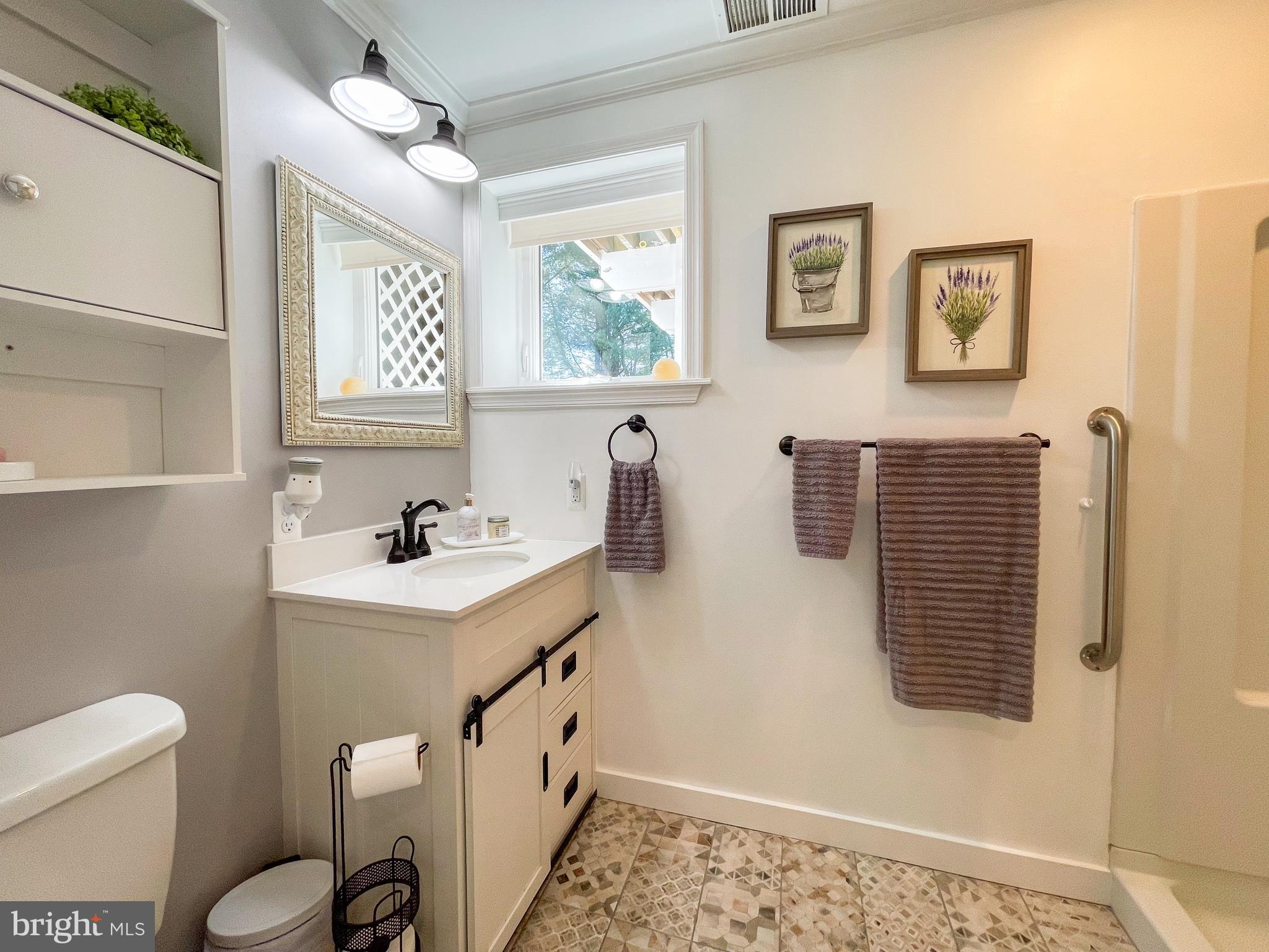 19411 Shelburne Glebe Rd
