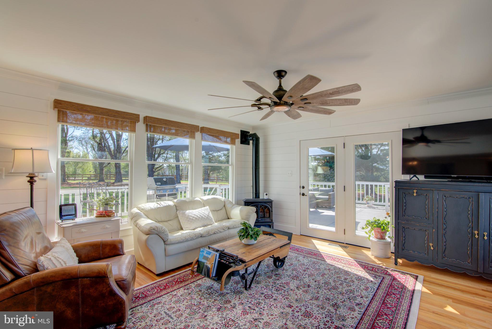 19411 Shelburne Glebe Rd