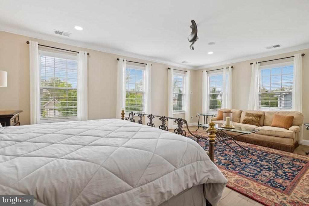 24936 SAWYER MILLS COURT