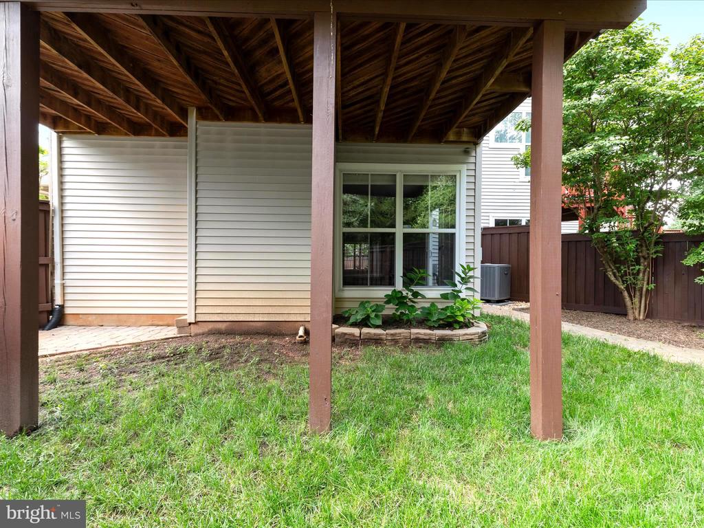 21417 Falling Rock Ter