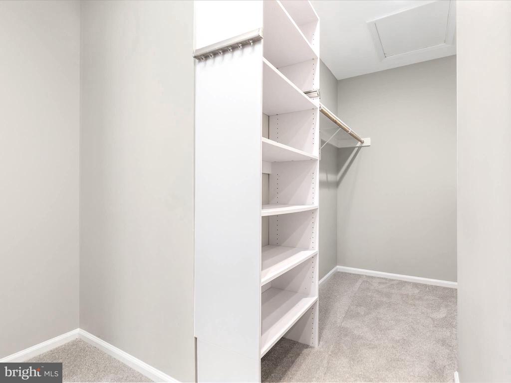 21417 Falling Rock Ter