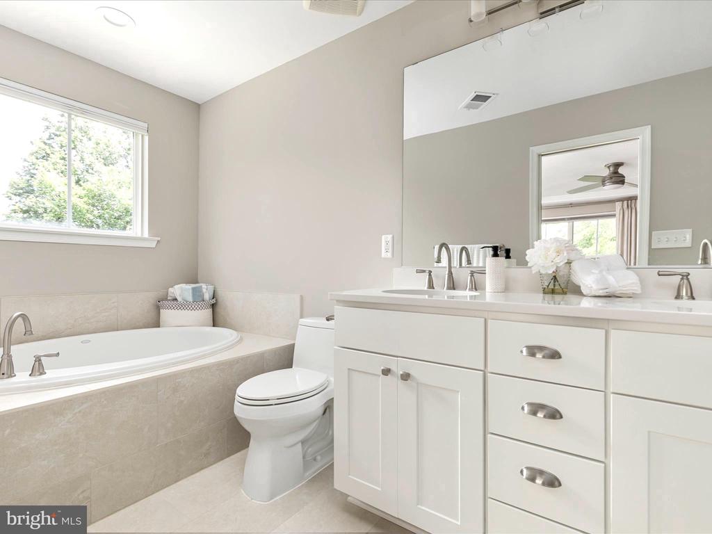 21417 Falling Rock Ter