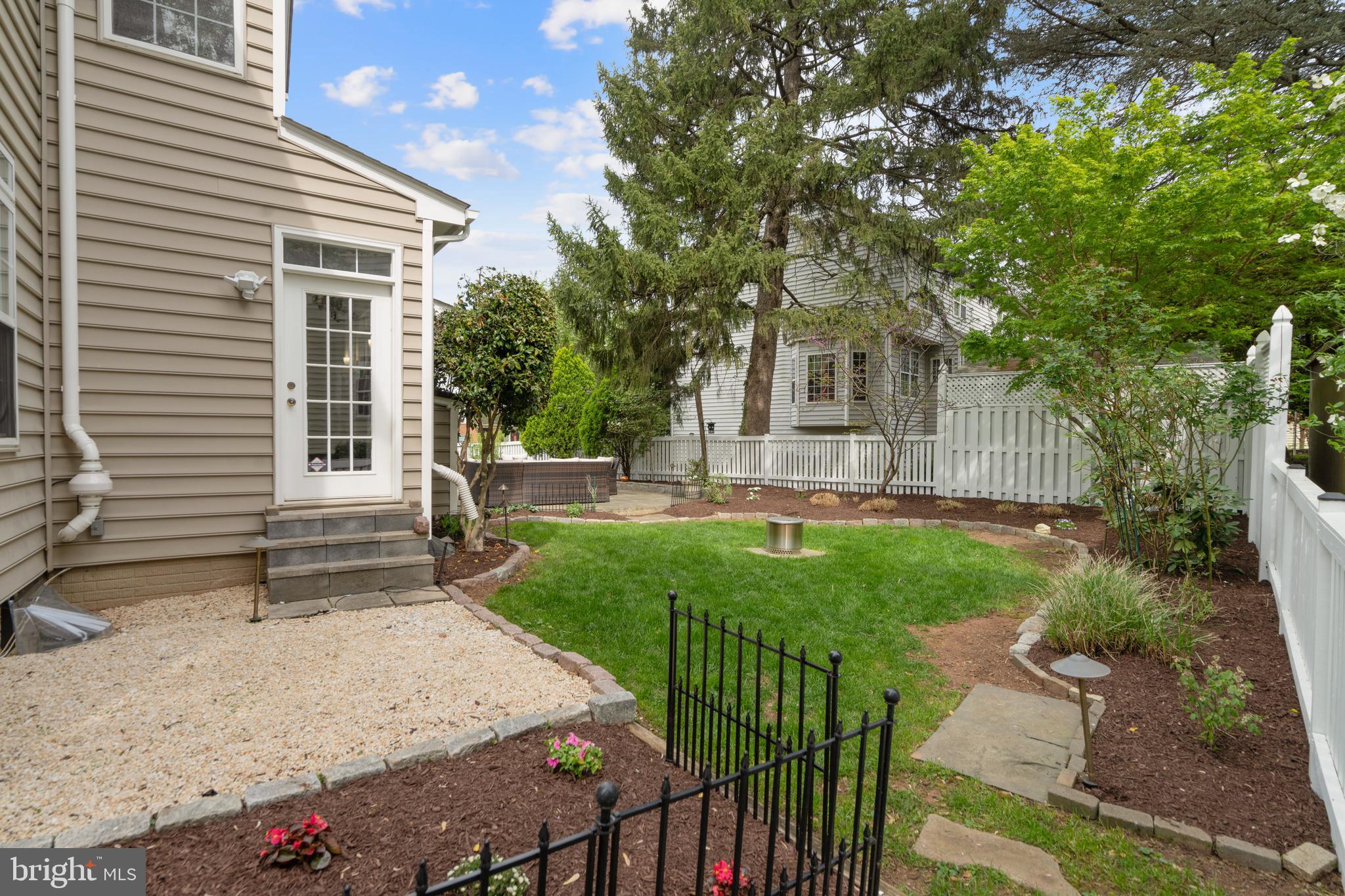 317 Ayrlee Ave NW