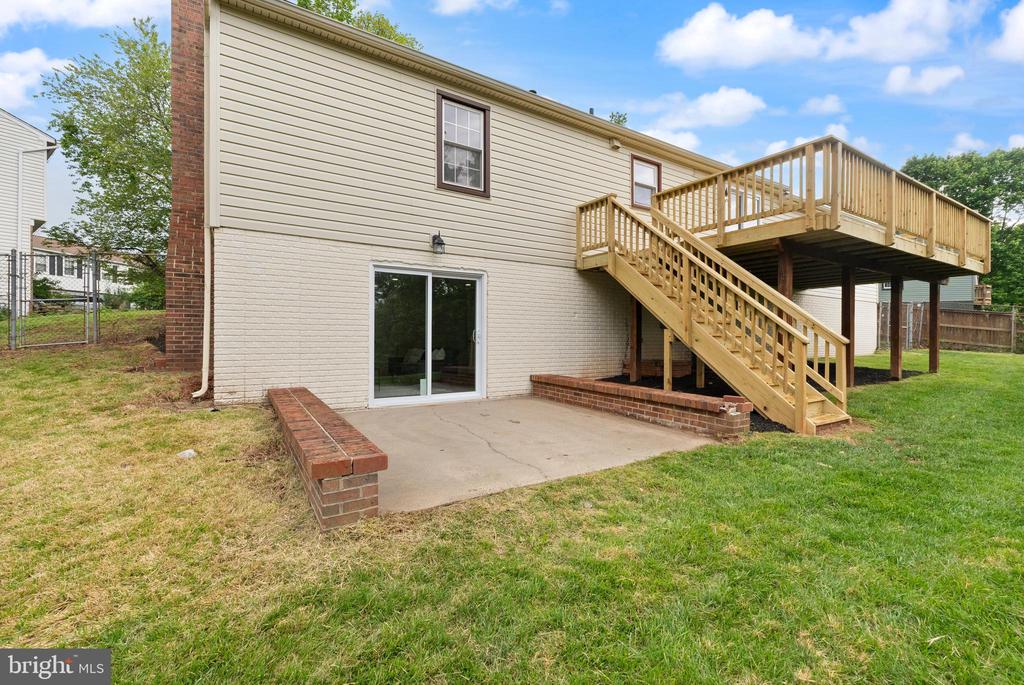 239 N Cameron Ct