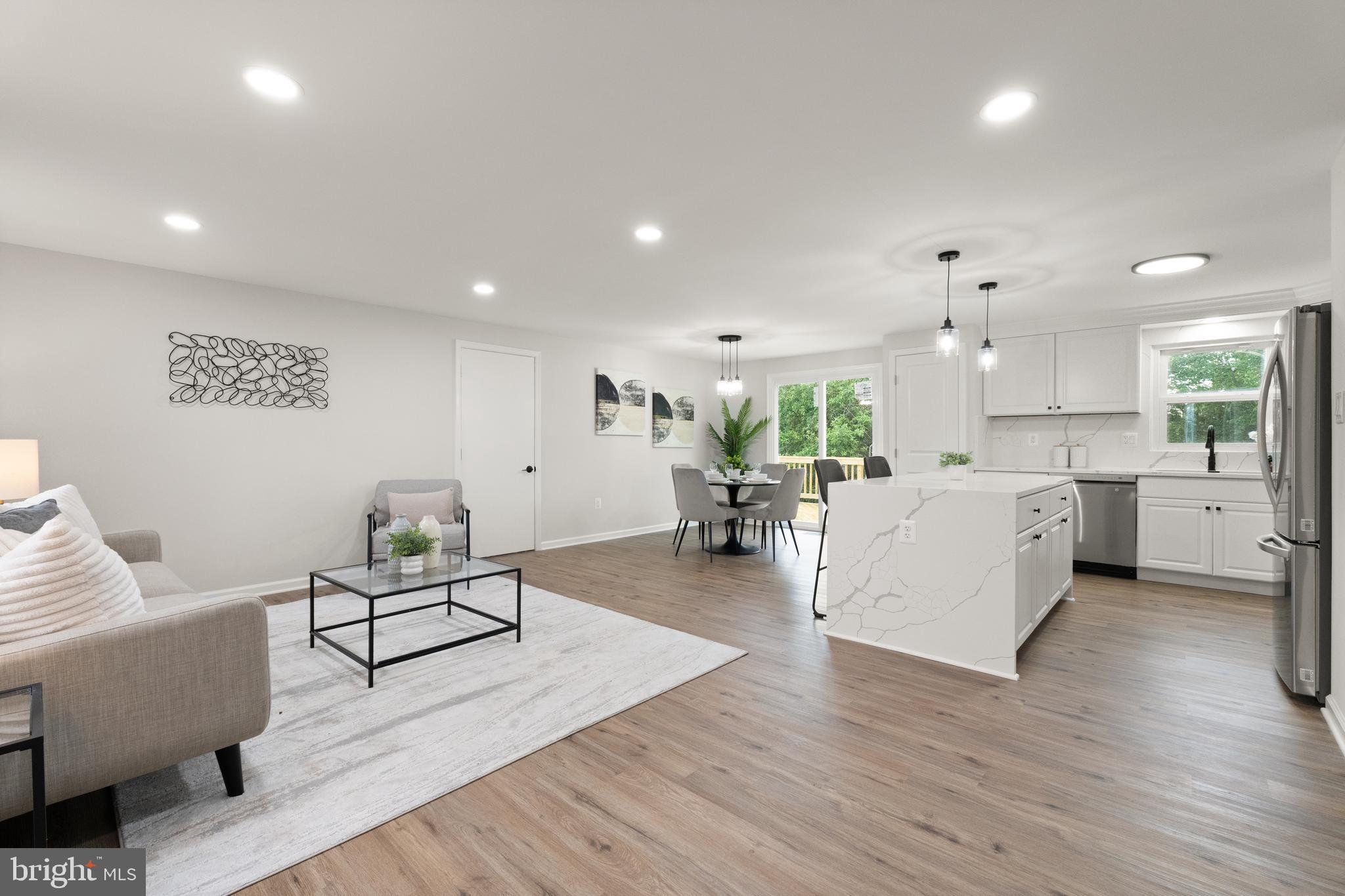 239 N Cameron Ct