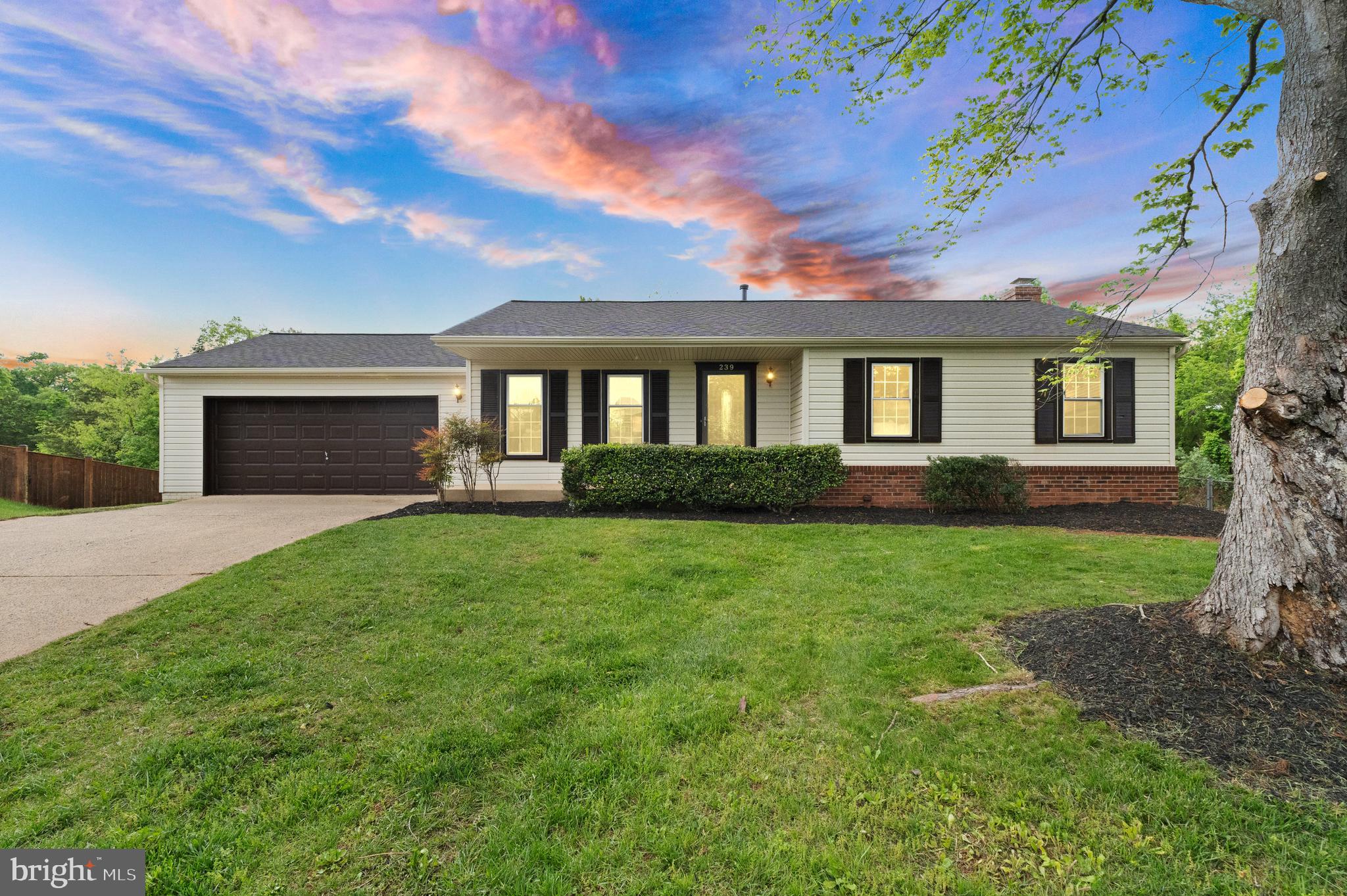 239 N Cameron Ct