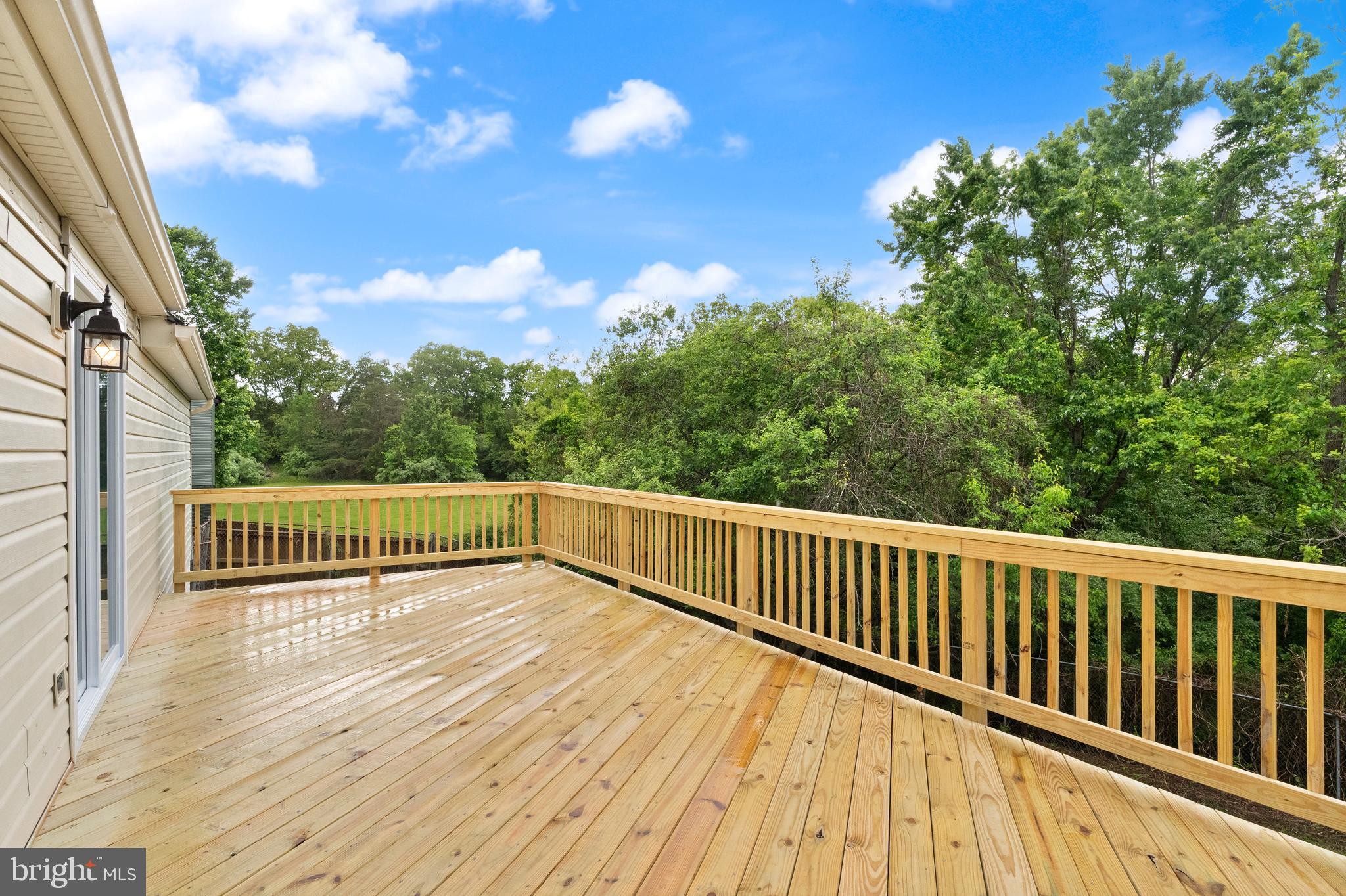 239 N Cameron Ct