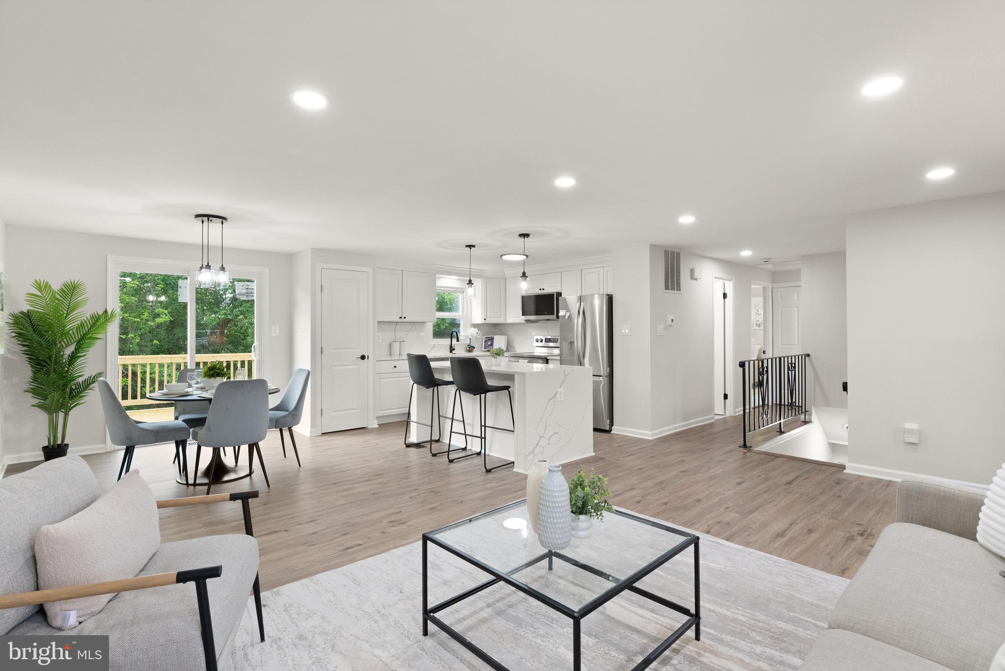 239 N Cameron Ct