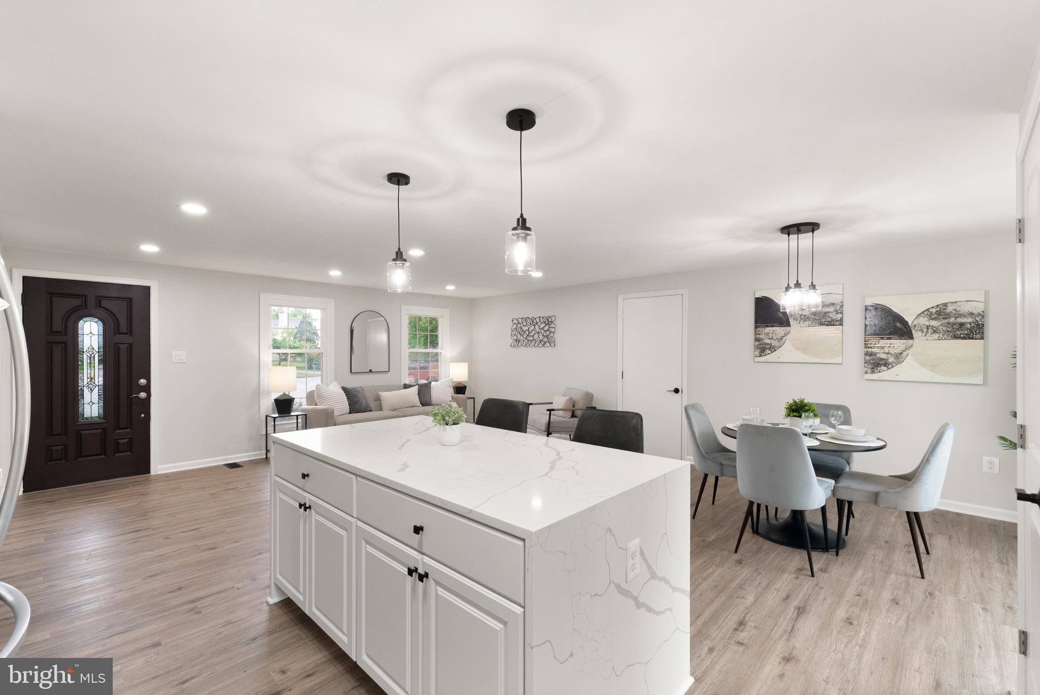 239 N Cameron Ct