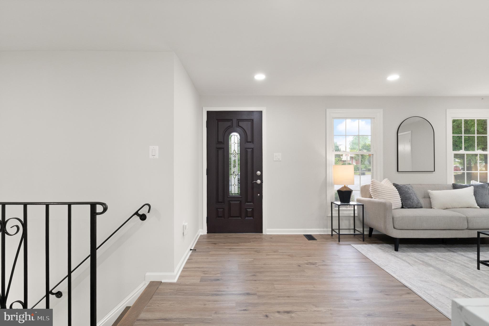 239 N Cameron Ct