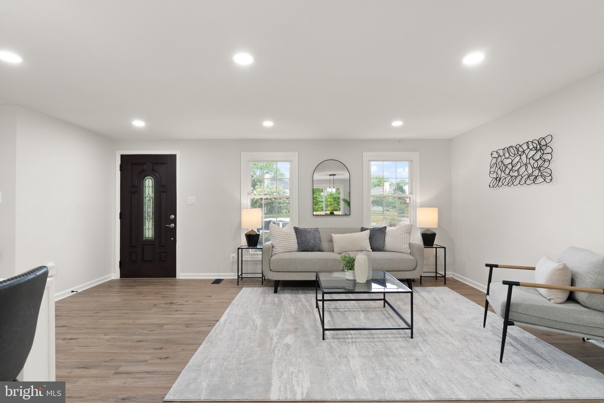 239 N Cameron Ct