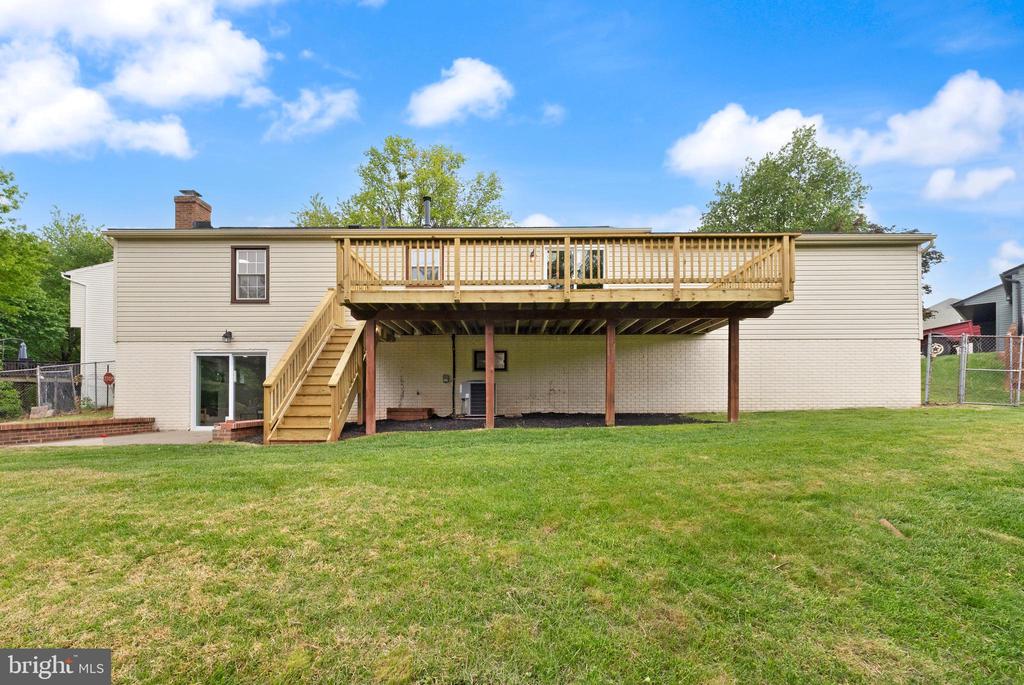 239 N Cameron Ct